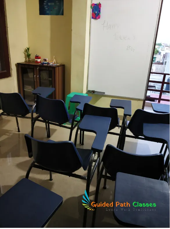 Students and teachers at a Guided Path Classes event, photo 9